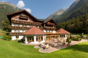Alpenhotel Badmeister Flattach